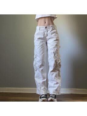 White baggy cargo jeans